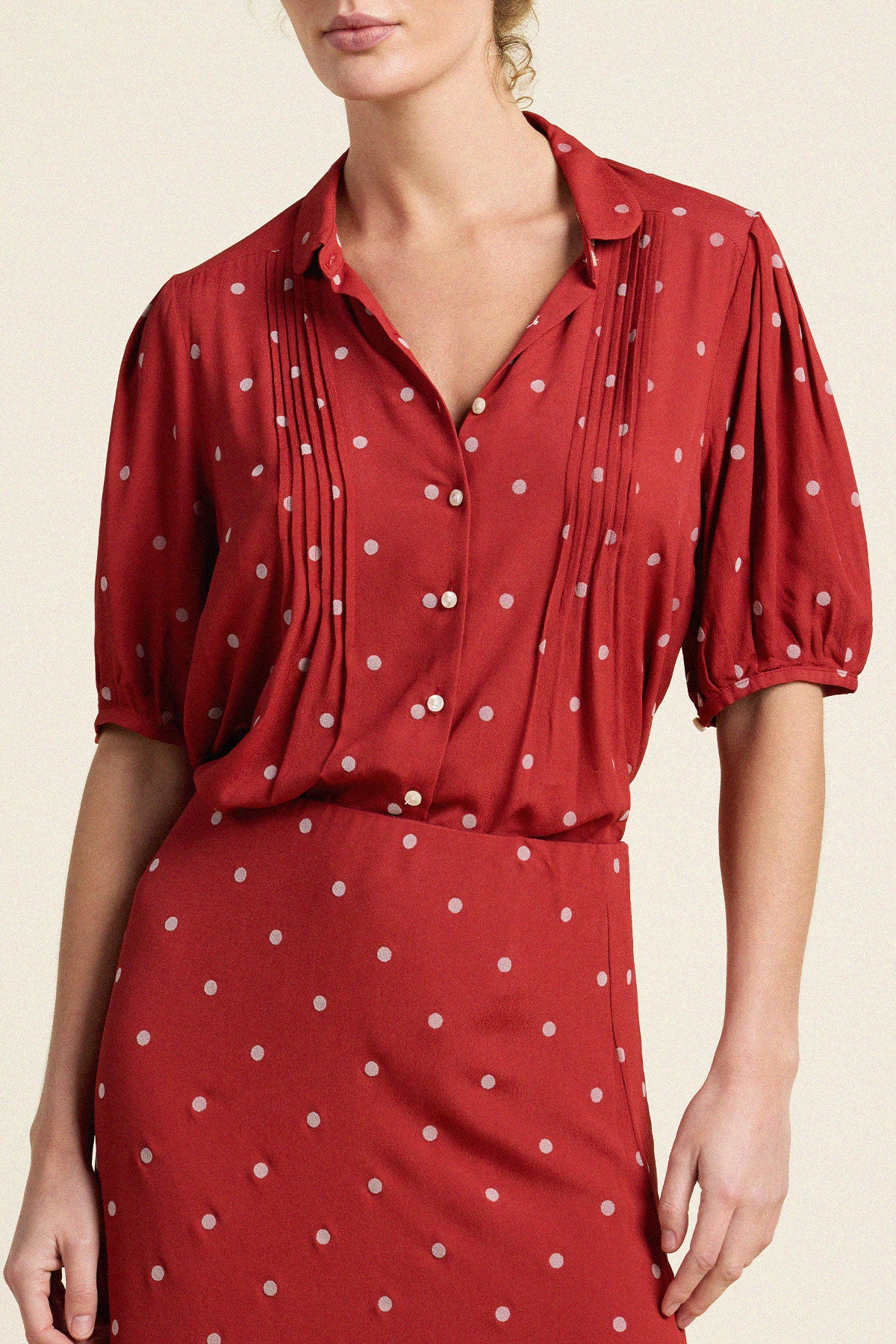 Trovata Nadine blouse in Berry Dot, viscose — view 2
