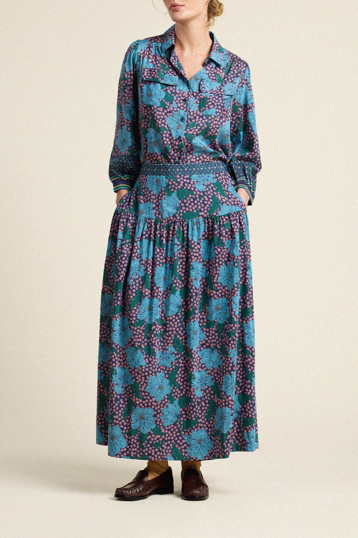 Trovata Zola blouse in Midnight Trellis, cotton-silk blend — view 3