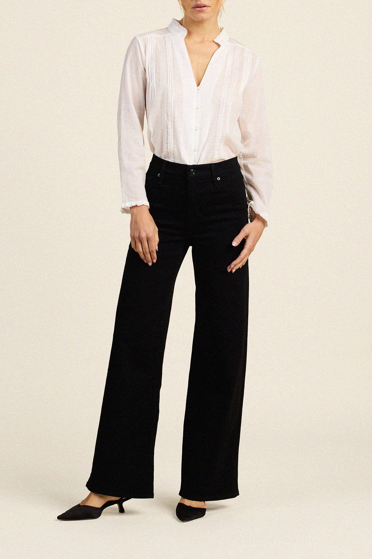 Trovata Maris blouse in White, cotton — view 3