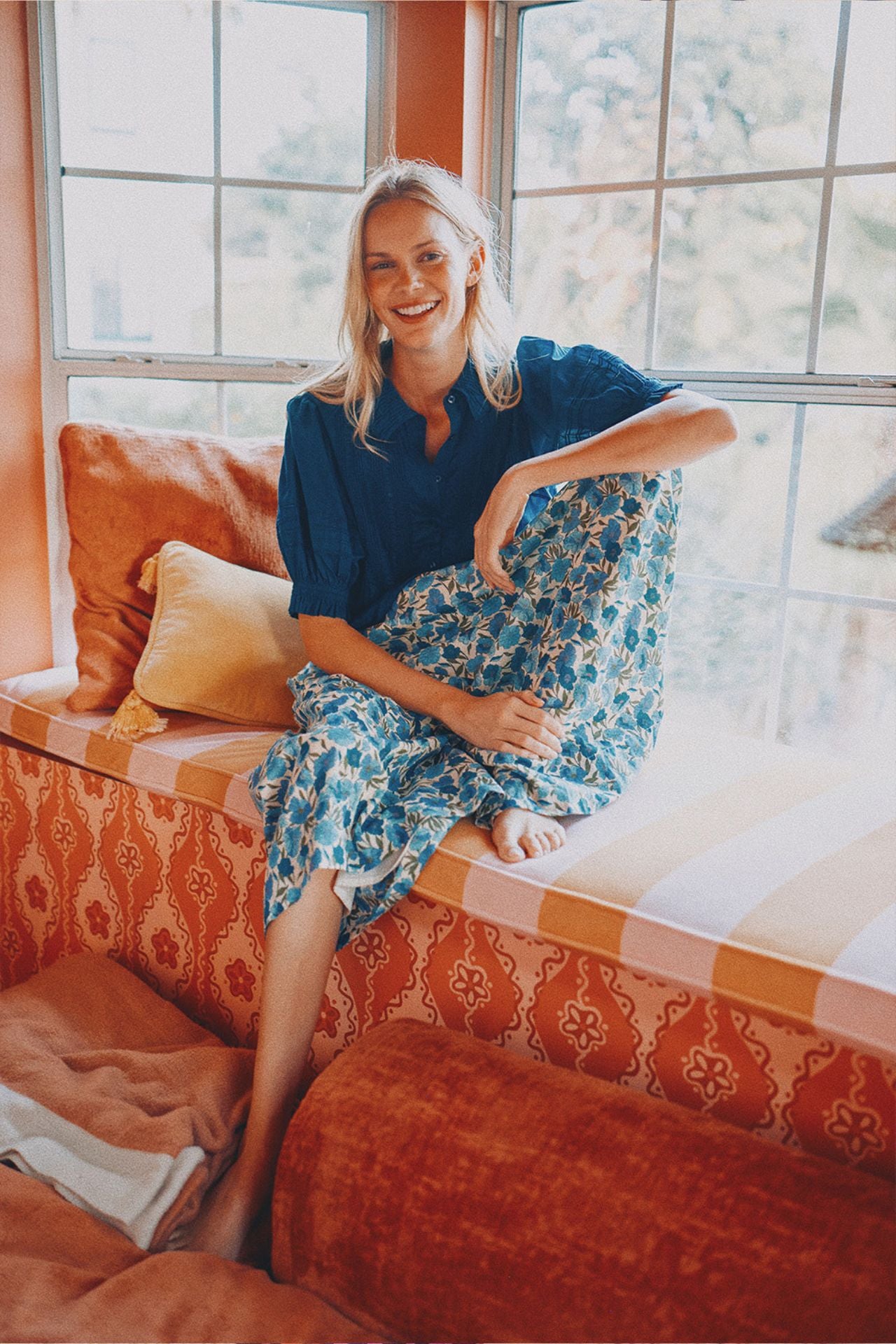 Jess Blouse in Laguna Navy | Trovata