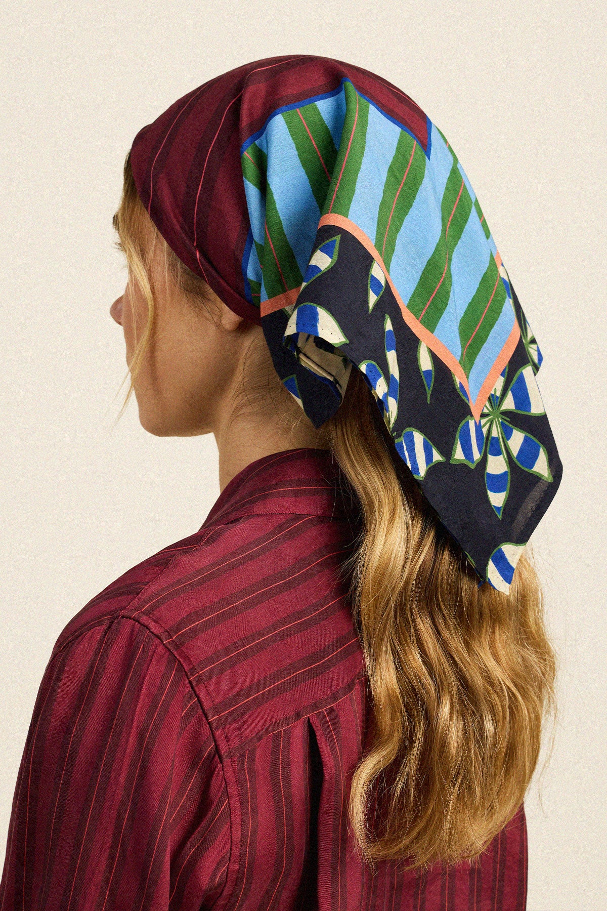 Trovata Charlotte scarf in Mod Botanica, cotton-silk blend — view 4