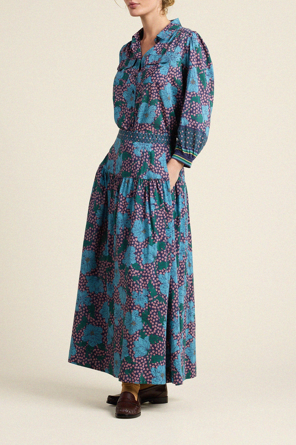 Trovata Zola blouse in Midnight Trellis, cotton-silk blend — view 4