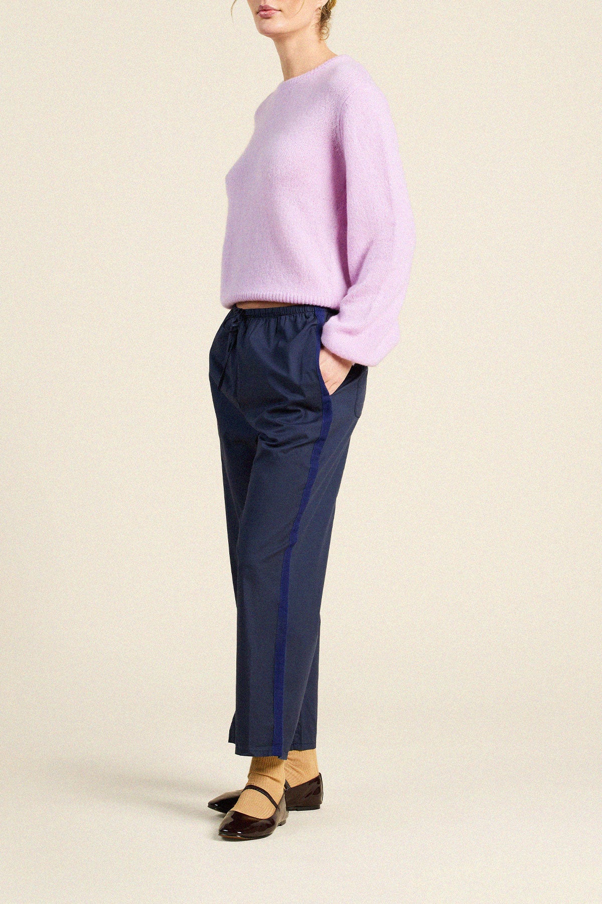 Trovata Ryann sweater in Lavender, merino-cashmere blend — view 4