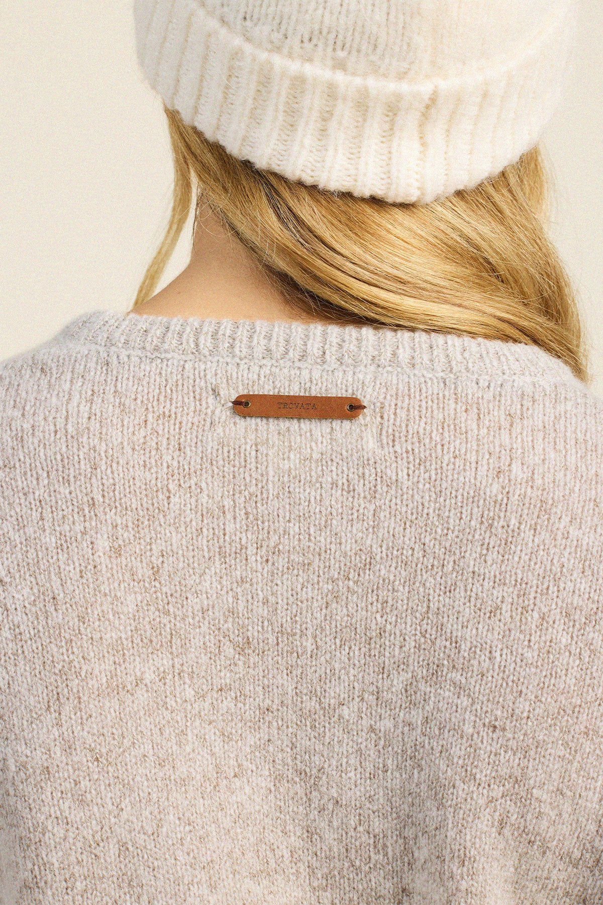 Trovata Ryann sweater in Grey, merino-cashmere blend — view 4
