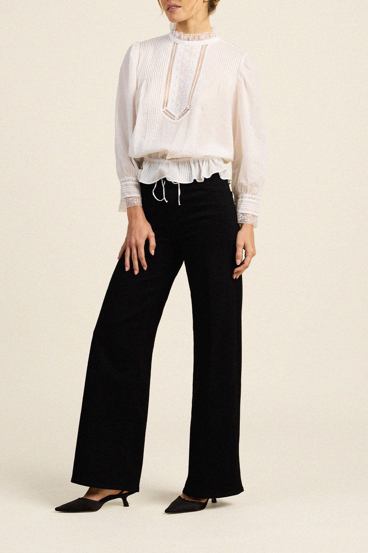 Trovata Cosette blouse in White, cotton — view 4